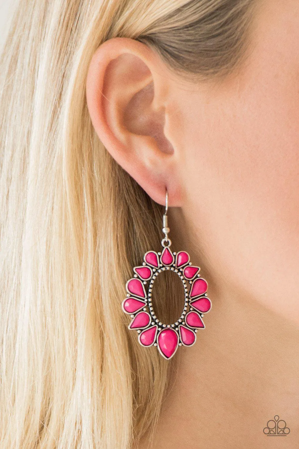 Fashionista Flavor Pink Earrings - Paparazzi Accessories